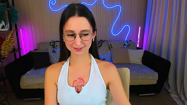 YourLovellyStory online show from 18, 9, 2025