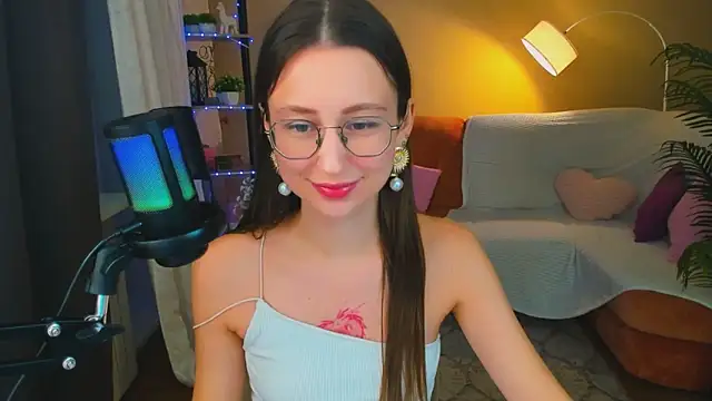 YourLovellyStory online show from 14, 11, 2025