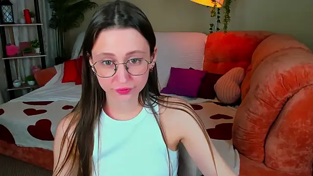 YourLovellyStory online show from 31, 5, 2026