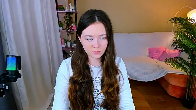 AlluringLookk online show from 17, 10, 2025