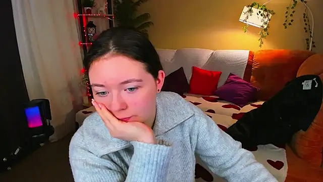 AlluringLookk online show from 11, 4, 2026