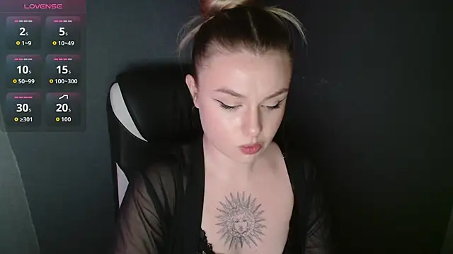 AngelicaHollywood online show from 12, 11, 2025