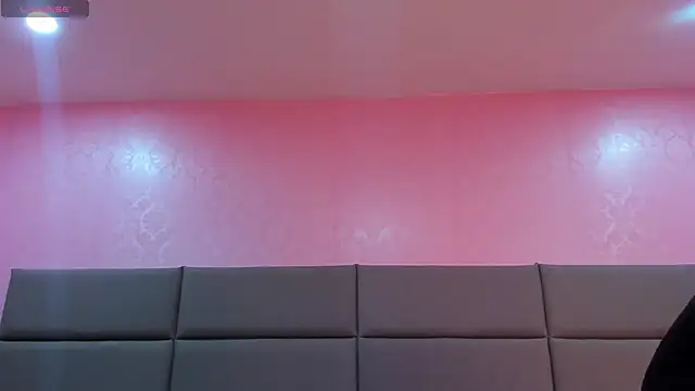 Emilia Bons online show from 2, 4, 2026