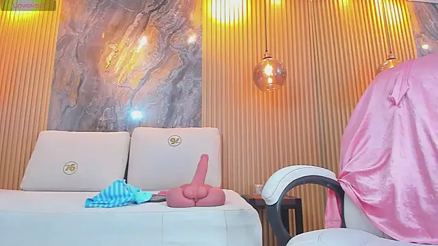 chloe murray online show from 18, 11, 2025