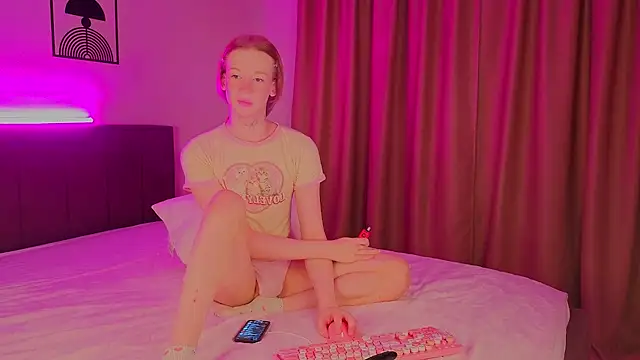 Olivia-Pink online show from 9, 7, 2026
