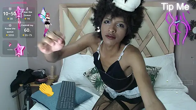 Violett Salvatore online show from 15, 10, 2025