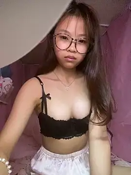 Snapshot of xiaoyu-777 chatting on 17, 9, 2025 xiaoyu-777 online show from 17, 9, 2025