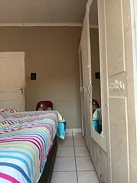 xxxversacejay online show from 10, 10, 2025