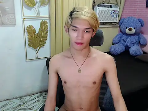 Snapshot of fuckerfriendsxx chatting on 26, 5, 2026 fuckerfriendsxx online show from 26, 5, 2026