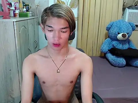 Snapshot of fuckerfriendsxx chatting on 3, 6, 2026 fuckerfriendsxx online show from 3, 6, 2026