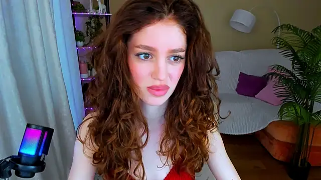 Snapshot of ChristinaConteeree chatting on 7, 10, 2025 ChristinaConteeree online show from 7, 10, 2025