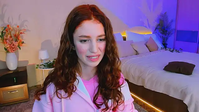 Snapshot of ChristinaConteeree chatting on 10, 10, 2025 ChristinaConteeree online show from 10, 10, 2025