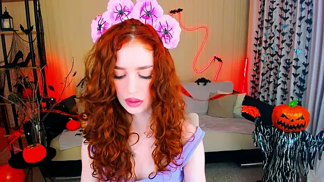 Snapshot of ChristinaConteeree chatting on 27, 10, 2025 ChristinaConteeree online show from 27, 10, 2025