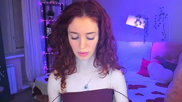 ChristinaConteeree online show from 25, 6, 2026