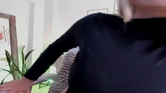 victoria giraldo online show from 18, 12, 2025