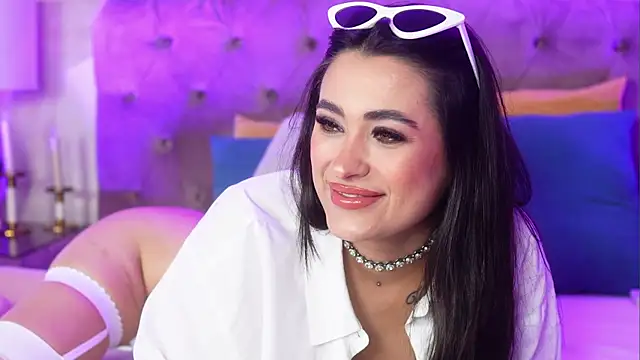 Pretty Lia  online show from 7, 11, 2025