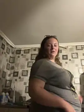 Snapshot of Sophia_BigBoobss_1 chatting on 13, 5, 2026 Sophia BigBoobss 1 online show from 13, 5, 2026