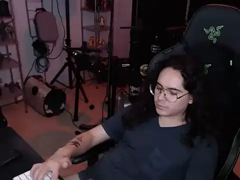 Snapshot of dorrey21 chatting on 6, 4, 2026 dorrey21 online show from 6, 4, 2026