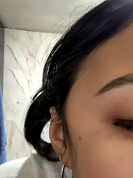 lynn9000 online show from 22, 11, 2025