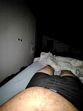 Snapshot of giova17cm chatting on 29, 10, 2025 giova17cm online show from 29, 10, 2025