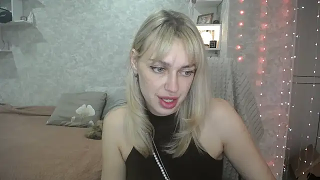 NickyAdamidi online show from 10, 10, 2025