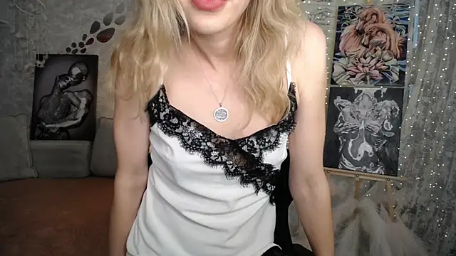 Snapshot of NickyAdamidi chatting on 11, 6, 2026 NickyAdamidi online show from 11, 6, 2026