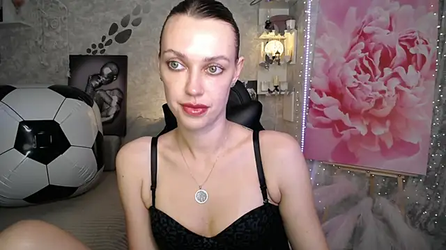 NickyAdamidi online show from 13, 7, 2026
