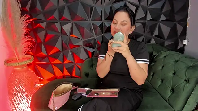 helenasaenz online show from 8, 1, 2026