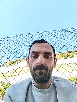 hotmen83 online show from 18, 10, 2025