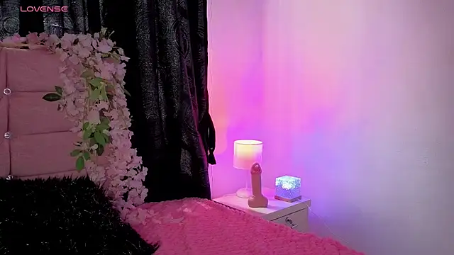 larah uwu online show from 9, 5, 2026