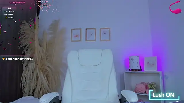 shannel moss   online show from 13, 11, 2025