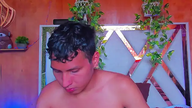 spicy adonhis online show from 14, 3, 2026