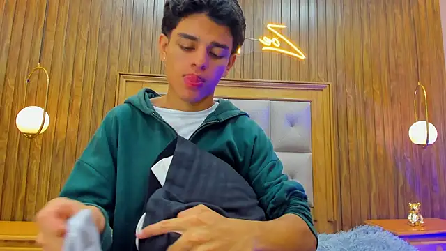 owen  johnson online show from 6, 4, 2026