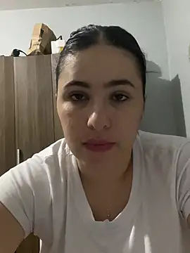 Snapshot of IvettSt_ chatting on 4, 8, 2026 IvettSt online show from 4, 8, 2026