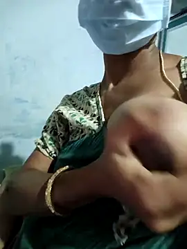 Snapshot of TeluguhotRani chatting on 6, 10, 2025 TeluguhotRani online show from 6, 10, 2025