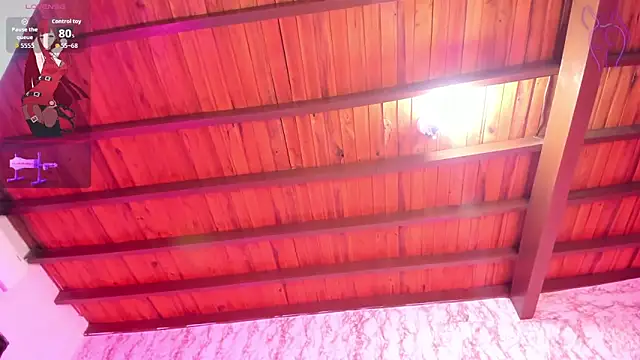 Snapshot of AlaiaMoretti chatting on 5, 10, 2025 AlaiaMoretti online show from 5, 10, 2025