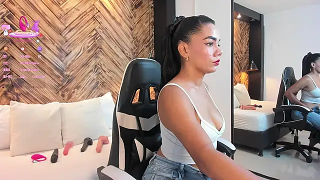 Snapshot of dana_daree chatting on 7, 5, 2026 dana daree online show from 7, 5, 2026