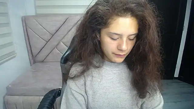 Velvet Moon V online show from 10, 10, 2025