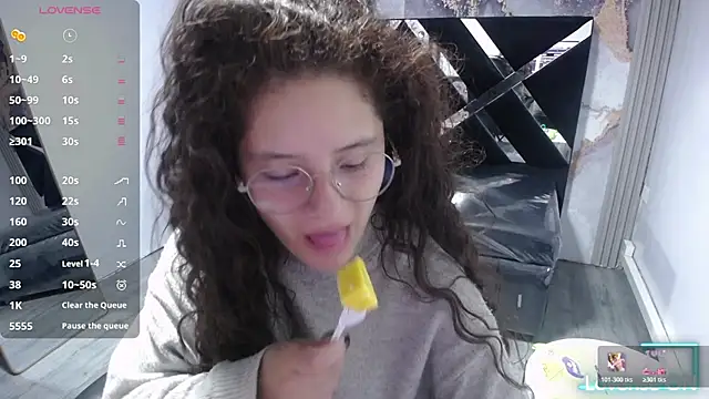 Velvet Moon V online show from 6, 2, 2026