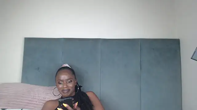 Snapshot of Jah-Queen chatting on 18, 12, 2025 Jah-Queen online show from 18, 12, 2025