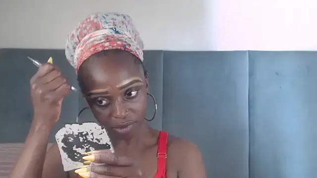 Snapshot of Jah-Queen chatting on 19, 12, 2025 Jah-Queen online show from 19, 12, 2025