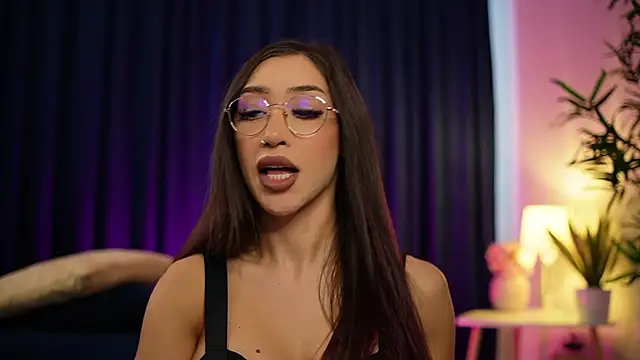  ChloeLee  online show from 15, 9, 2025