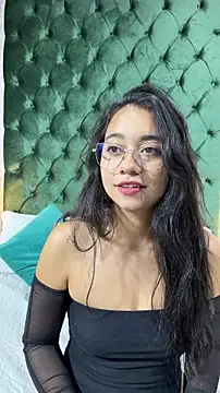 Snapshot of Lily_June chatting on 18, 5, 2026 Lily June online show from 18, 5, 2026