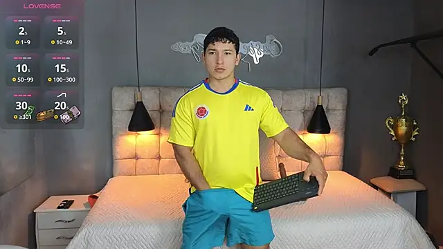 Horny nick18 online show from 30, 9, 2025