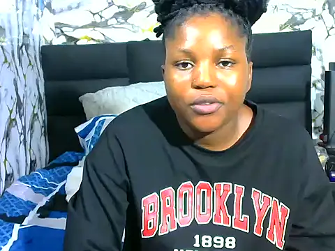 SweetHoney21  online show from 5, 3, 2026