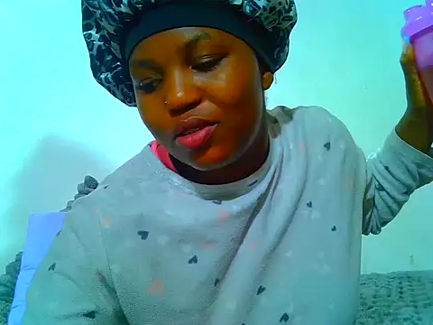 SweetHoney21  online show from 4, 6, 2026