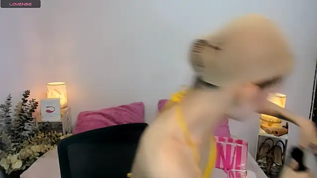 Snapshot of tsmokemachine chatting on 30, 10, 2025 tsmokemachine online show from 30, 10, 2025