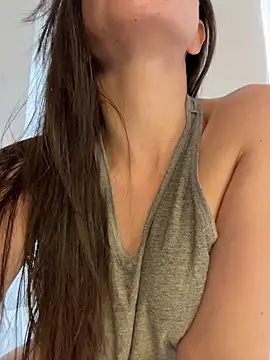 Snapshot of karinasantos_ chatting on 8, 2, 2026 karinasantos online show from 8, 2, 2026