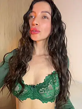 Snapshot of karinasantos_ chatting on 7, 6, 2026 karinasantos online show from 7, 6, 2026