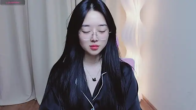 Snapshot of Miu-999 chatting on 6, 4, 2026 Miu-999 online show from 6, 4, 2026